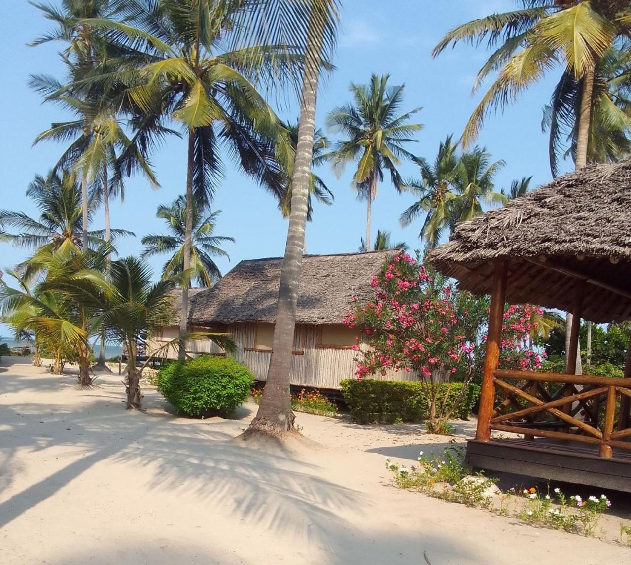 Barry'S Beach Resort Mkwaja Εξωτερικό φωτογραφία