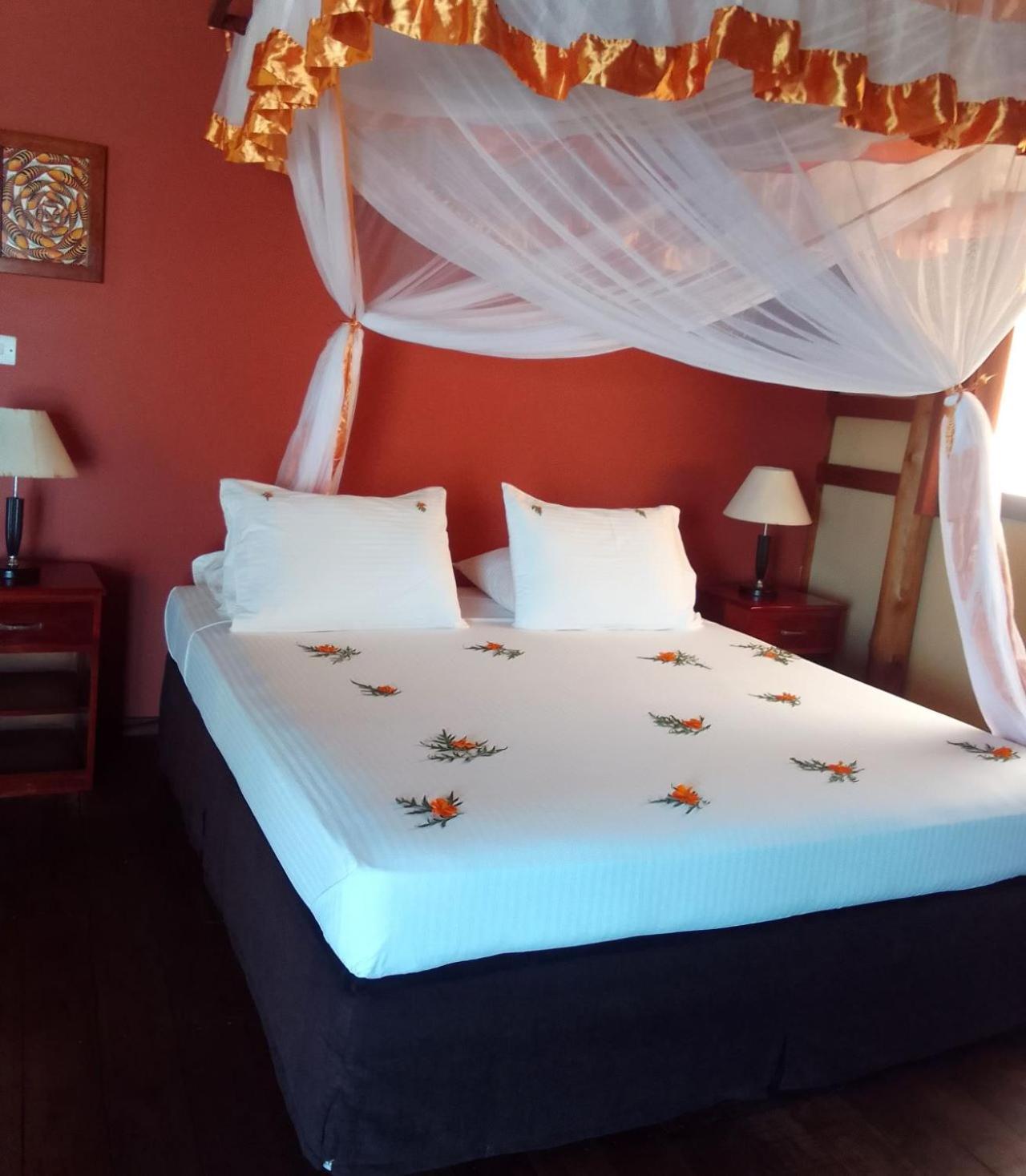 Barry'S Beach Resort Mkwaja Εξωτερικό φωτογραφία